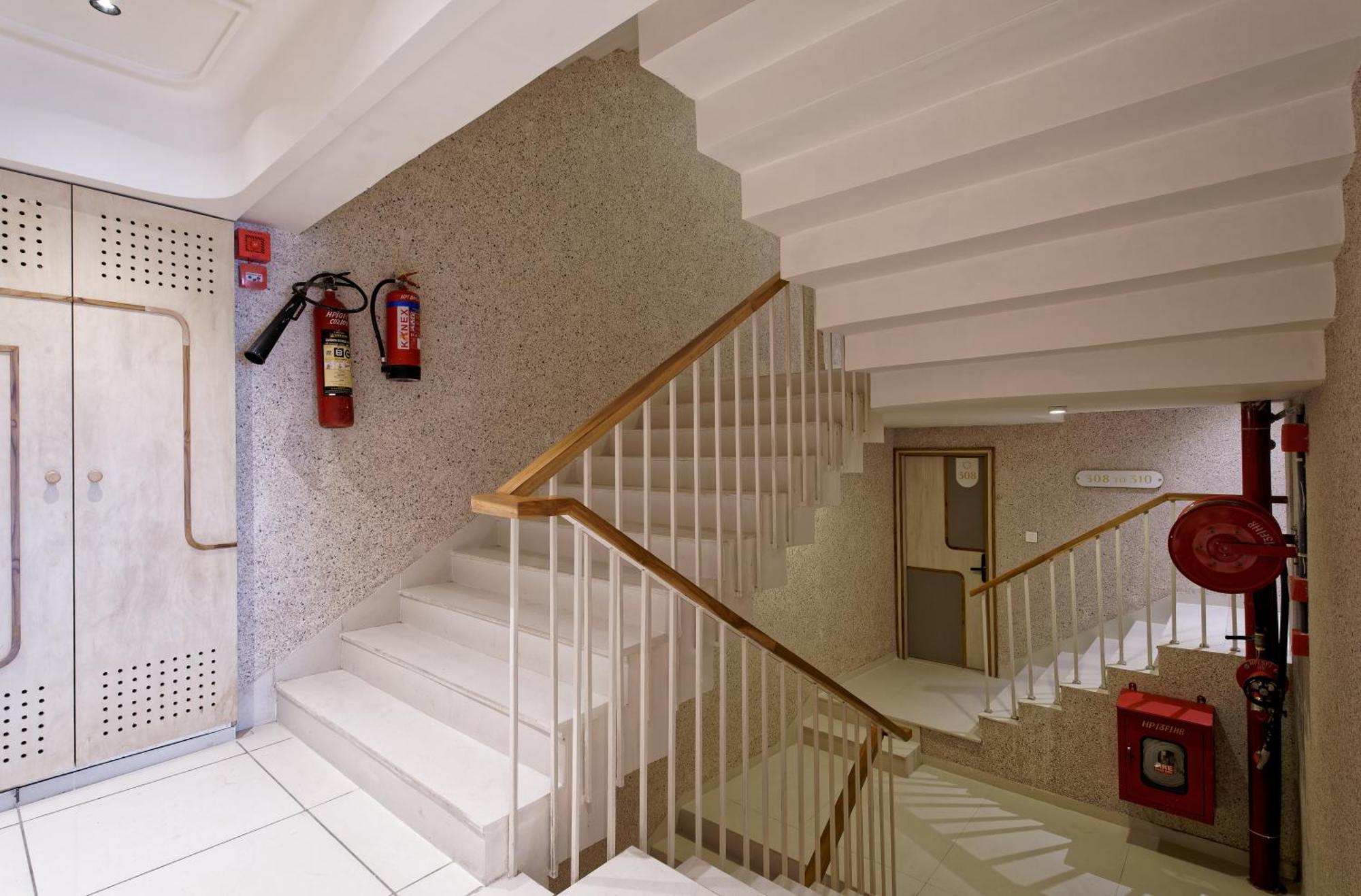 אחמדאבאד Exora Inn מראה חיצוני תמונה