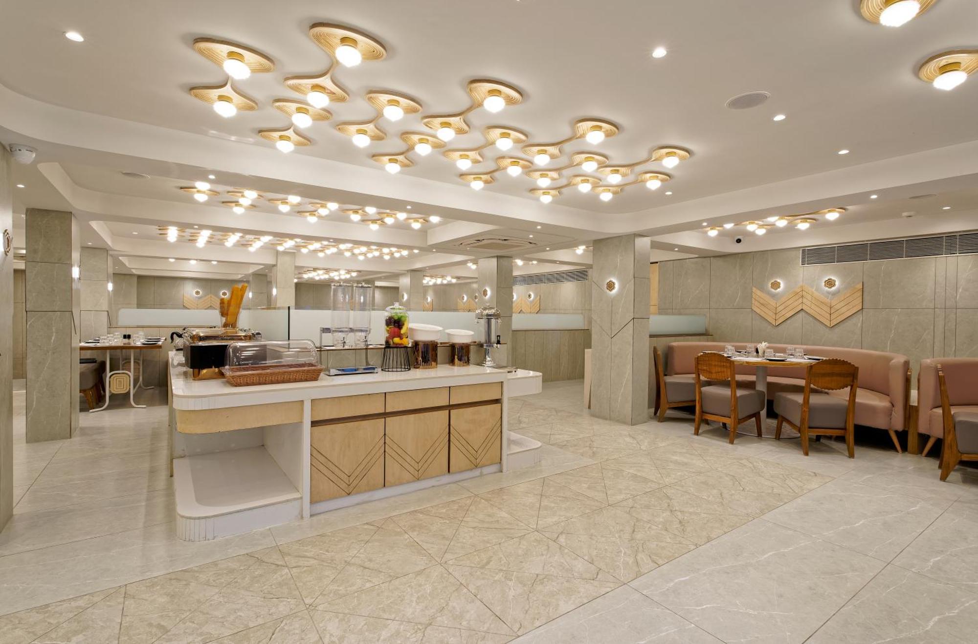 אחמדאבאד Exora Inn מראה חיצוני תמונה
