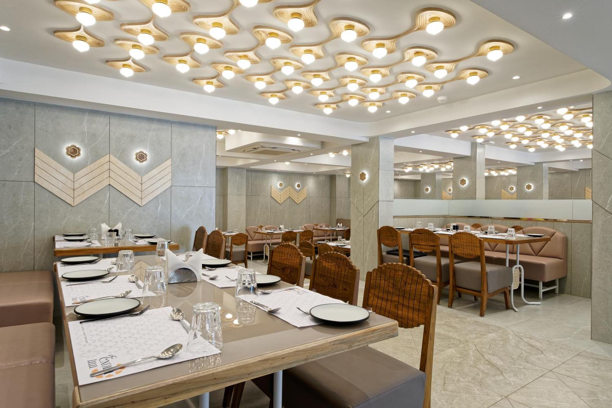 אחמדאבאד Exora Inn מראה חיצוני תמונה