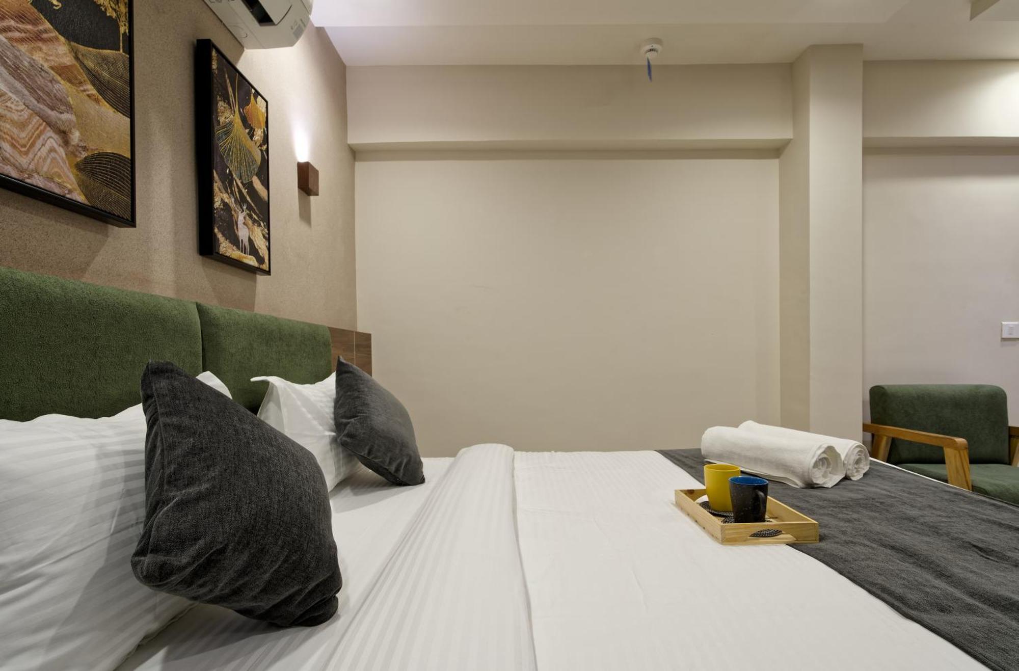 אחמדאבאד Exora Inn מראה חיצוני תמונה